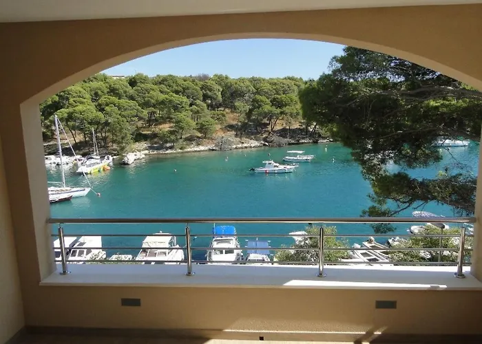 Aurea 4 By Interhome *